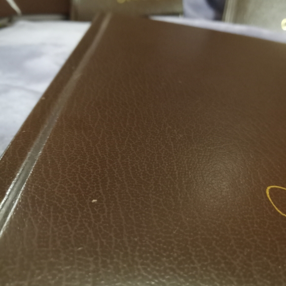 1983 Faux Leather Hardcover Law of the Desert Born by Louis L'Amour - Picture 6 of 14